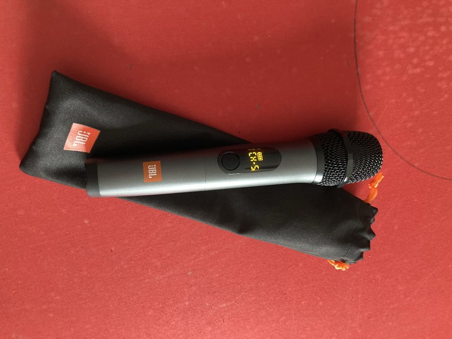 Microfone JBL sem fio