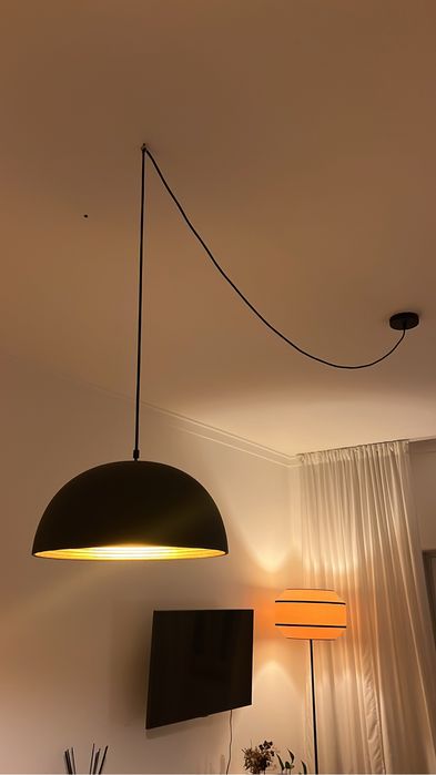 Moveis seminovos mesa, axiliador de cozinha e movel de TV.