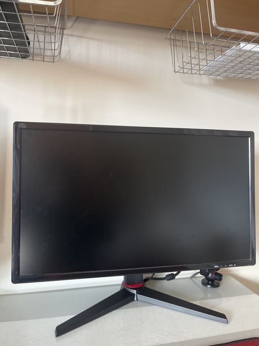 Computador, monitor, rato tudo junto