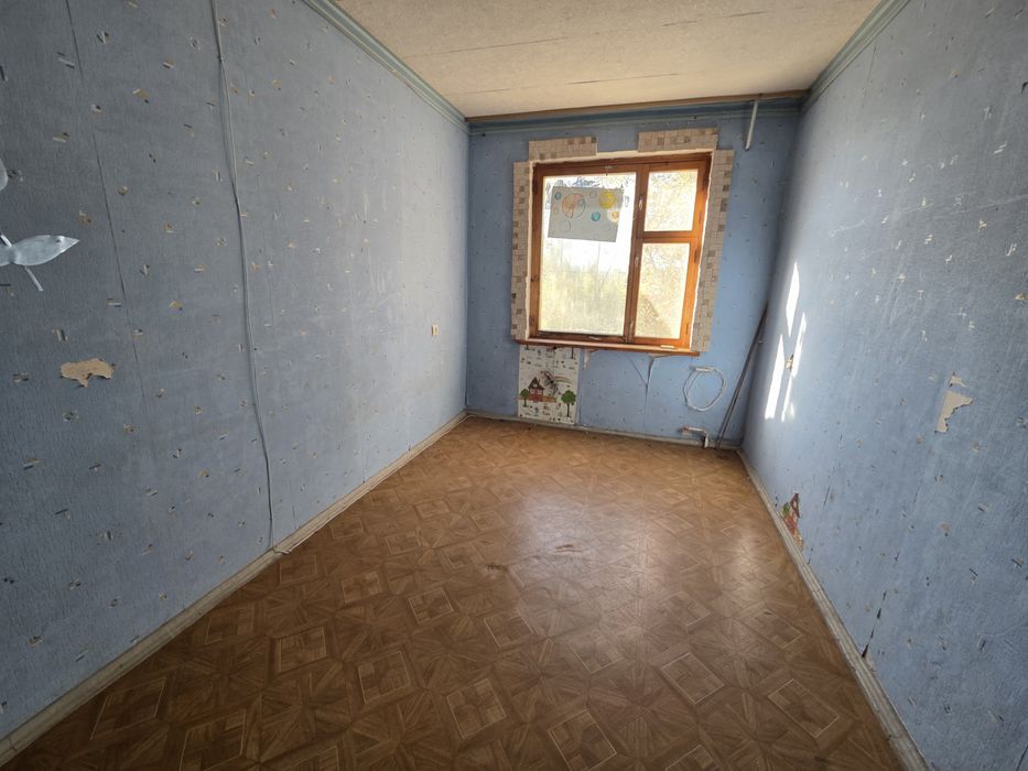 Продам 2к ул. Олега Ольжича 1Б