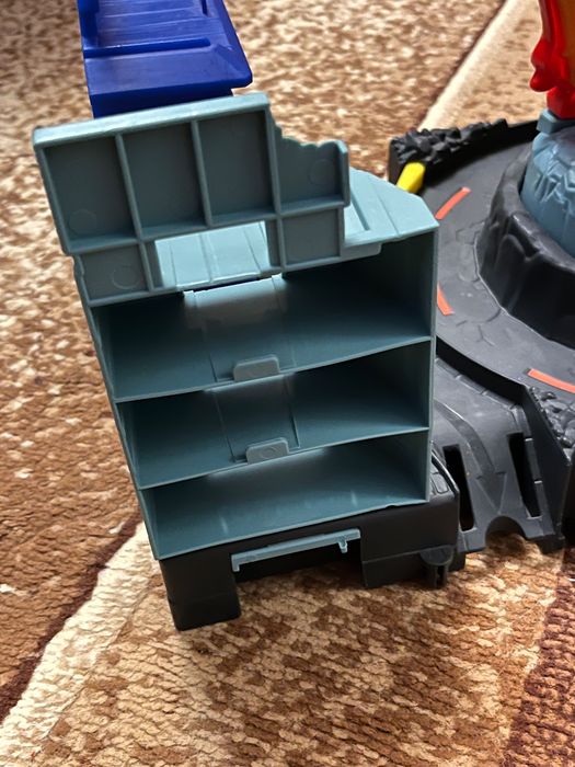 Трек Hot wheels динозавр оригінал