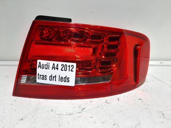 Farolim direito AUDI A4 (8K2, B8)