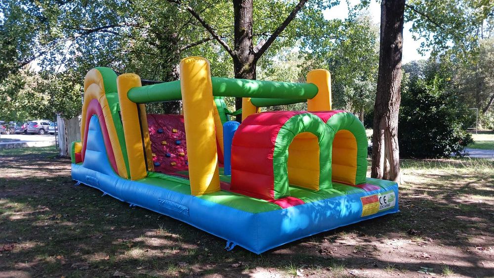 Pista de Obstáculos - Insuflável para Alugar perfeito para Festas!