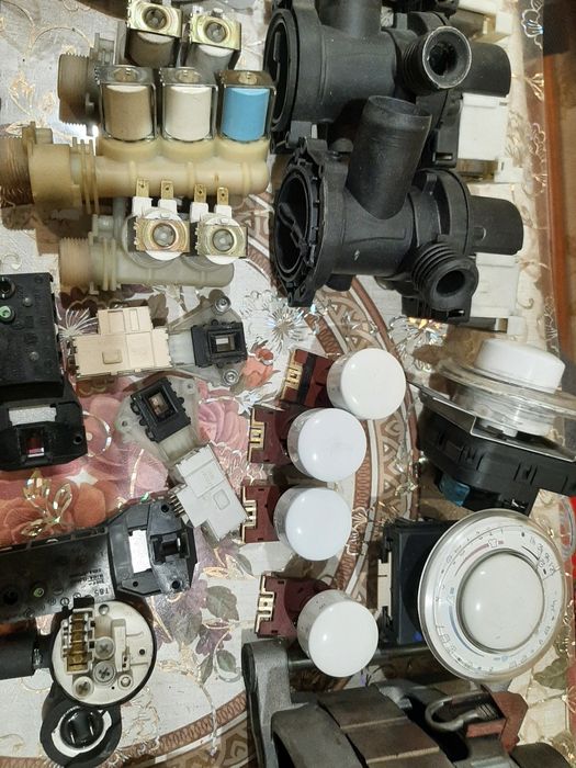 Запчасти на стиральные машины Аристон и Индезит