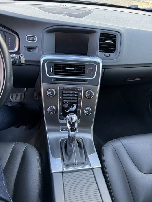 Volvo V60 hybrid 2014