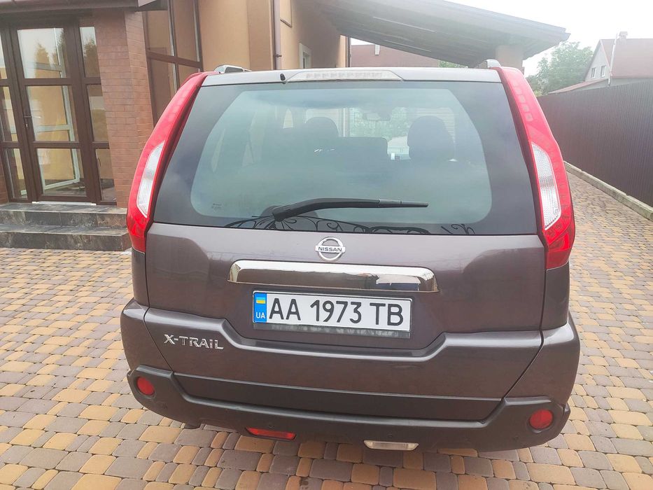 продам автомобіль Nissan