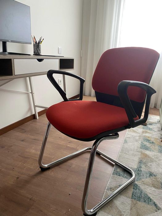 Secretária + Cadeira