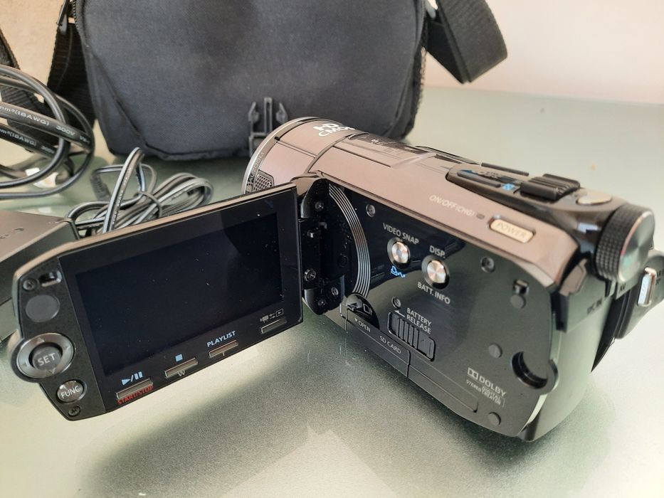 Відеокамера Canon Vixia HF S100