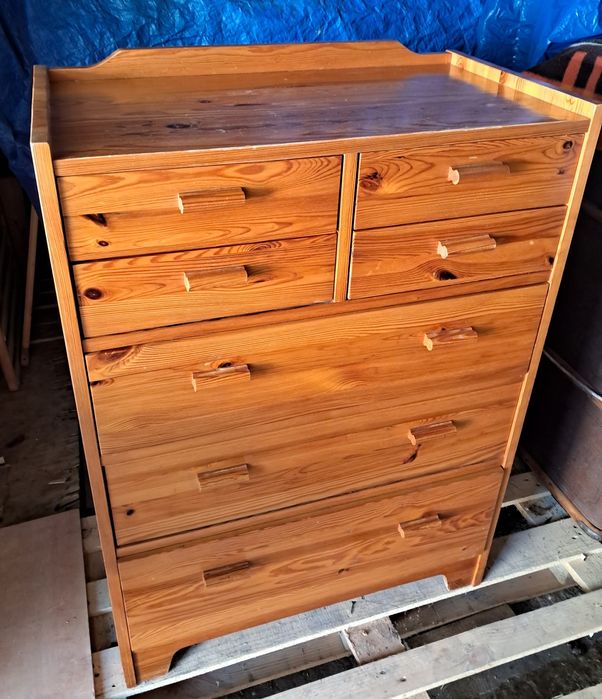 Komoda, drewniana, sosna, szuflady.
