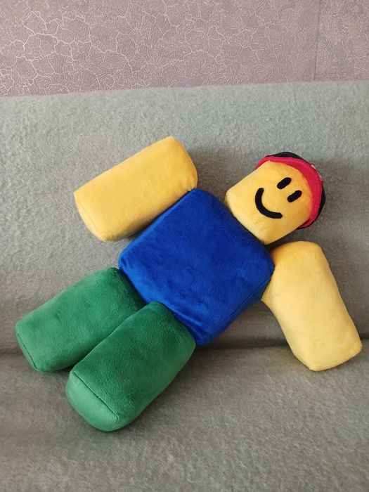 Нуб ,roblox ,м'яка іграшка- подушка.