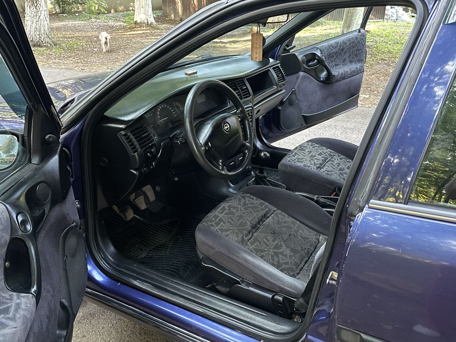 Продам Opel Vectra B 1.6 1996