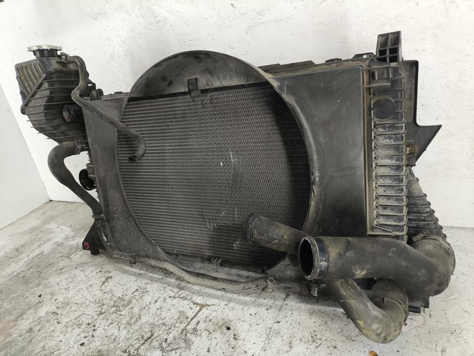 основной радиатор интеркулер Mercedes Sprinter мерседес спринтер