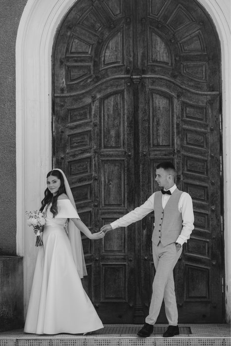 Ніжна весільна сукня