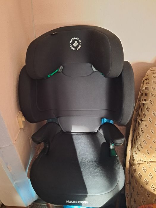 Автокрісло Крісло в машину для дитини Maxi Cosi