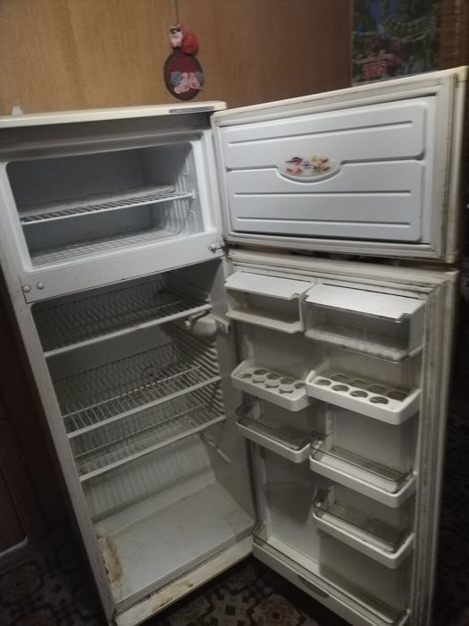 Продам холодильник!