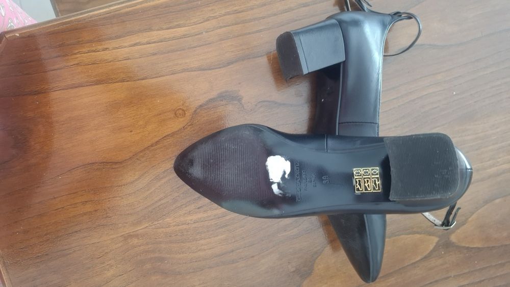 Sapatos com salto