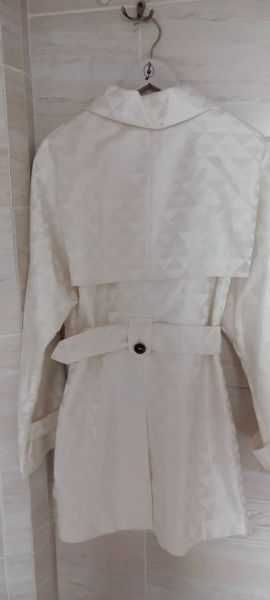 Prada płaszczyk r. L nowy