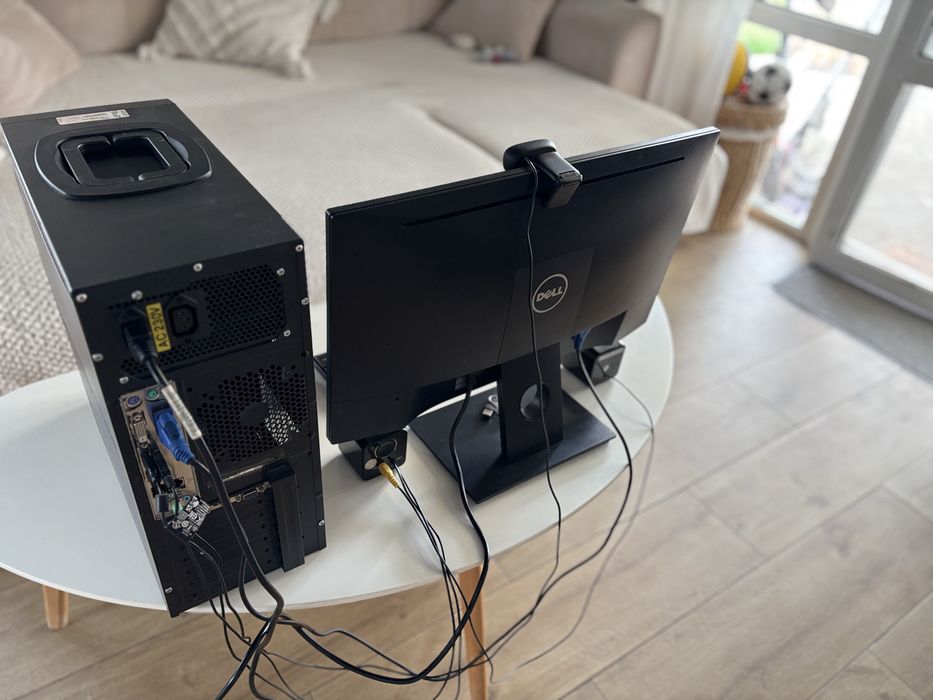 Компьютер Logic Power, монитор Dell, процесор Intel i7