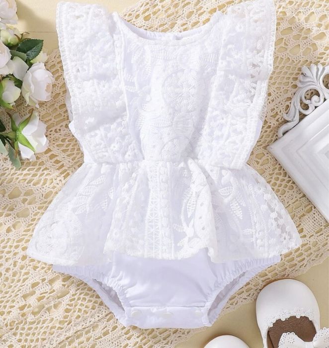 Body floral rendado bebé 9-12 meses 80 NOVO