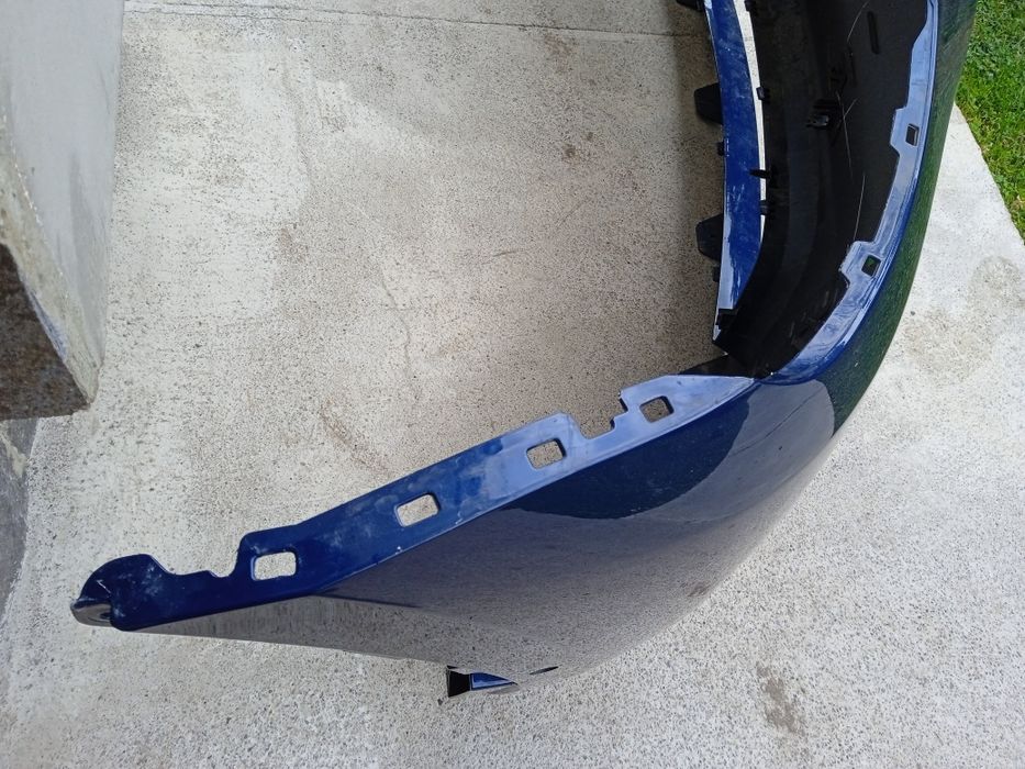 Передній бампер Tesla Y