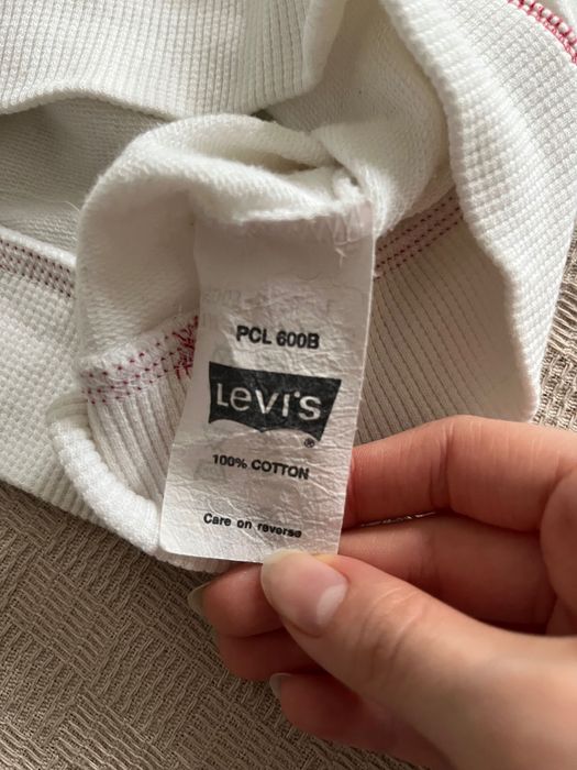 Biała bluza Levi’s