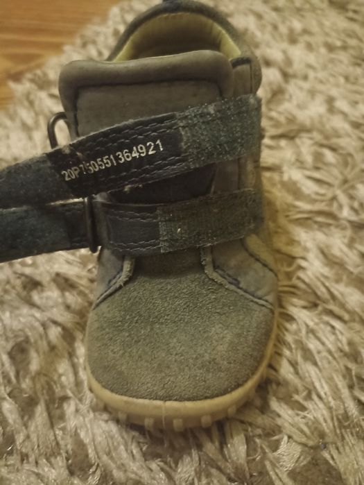 Buty niemowlęce skórzane