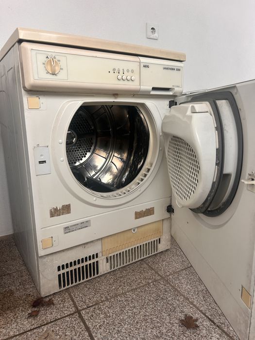 Maquina secar roupa 7kg AEG