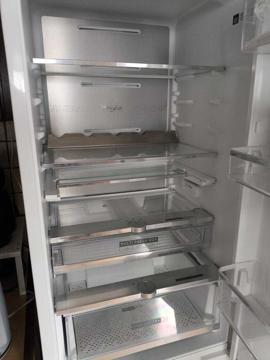 Lodówka Whirlpool do zabudowy 177x54x54,5