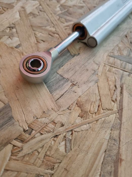 siłownik kierownicy harley trajka