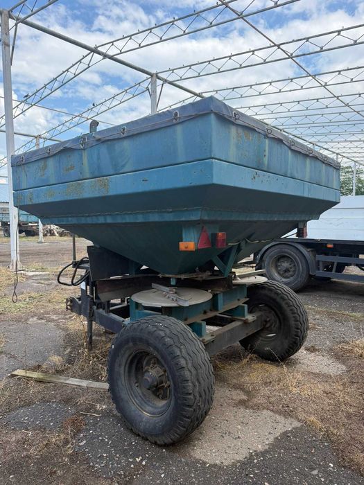 Продам причіпний розкидач мінеральних добрив РМД-3000