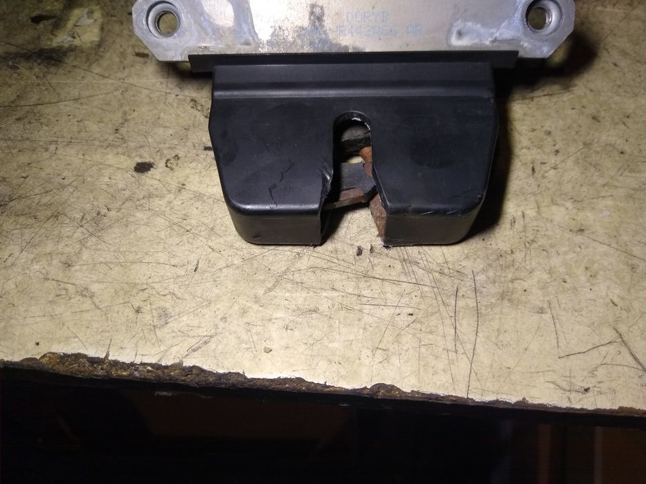 Zamek klapy bagażnika Ford Mondeo MK4 kombi oryginał