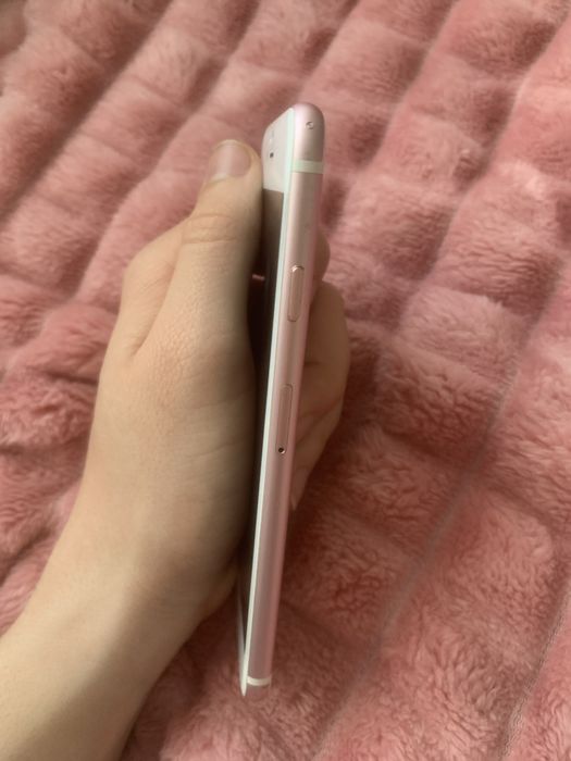 Продам iphone s на запчастини
