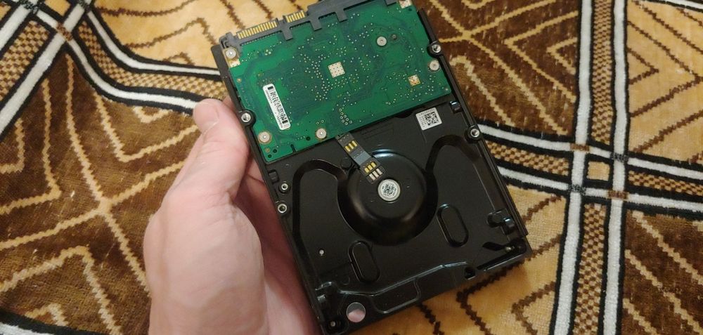 Жесткий диск (500 Gb), мышь