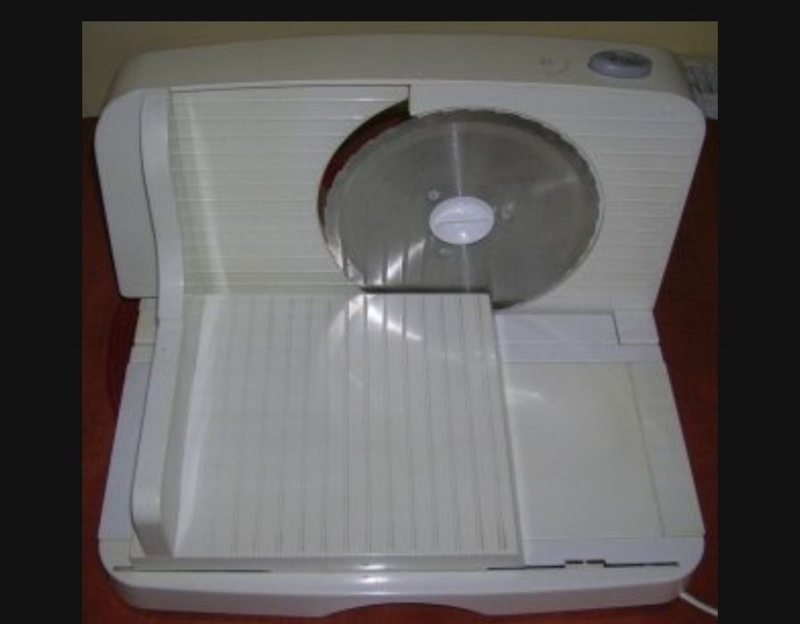 Krajalnica Clatronic AS 2716