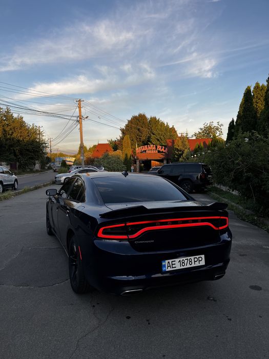 Dodge Charger 3.6 2015 року