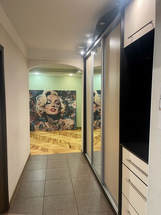 Посуточно 3 комн.кв Хортицкий район (Бабурка)без отключений света!