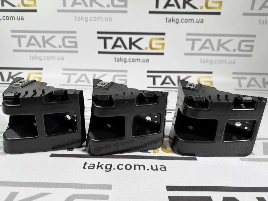 Кронштейни заднього бамперу фонарів багажнику Tesla Model Y