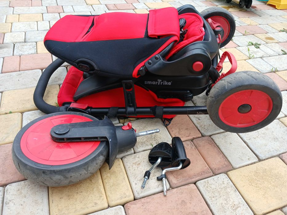 Триколісний велосипед SmarTrike 8в1