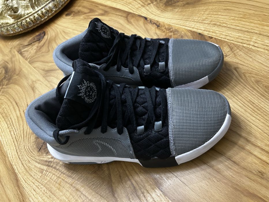 Buty NIKE do koszykowki  jak nowe 1 raz zalożone