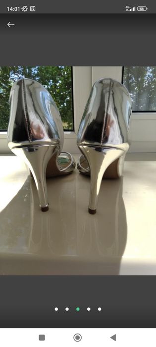 Сріблясті модні босоніжки