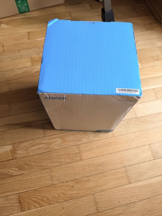 Павербанк anker