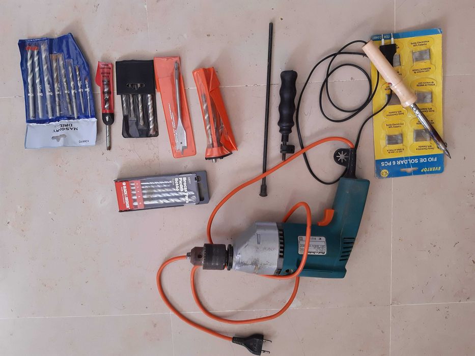 Black+Decker F13P2S-F11, vintage, com vários acessórios