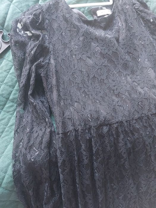 Sukienka midi czarna M Reserved koronkowa koronka