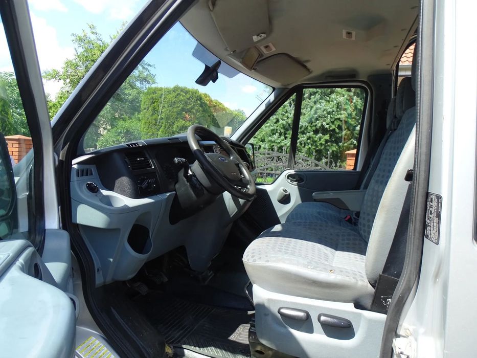 Ford Transit 2,2 TDI -155 koni-L4 H3 ,klimatyzacja ,kamera- 6-osób-, MAX wysoki, MAX długi !  Bagażnik dachowy - BUS BRYGADOWY ! SUPER STAN !
