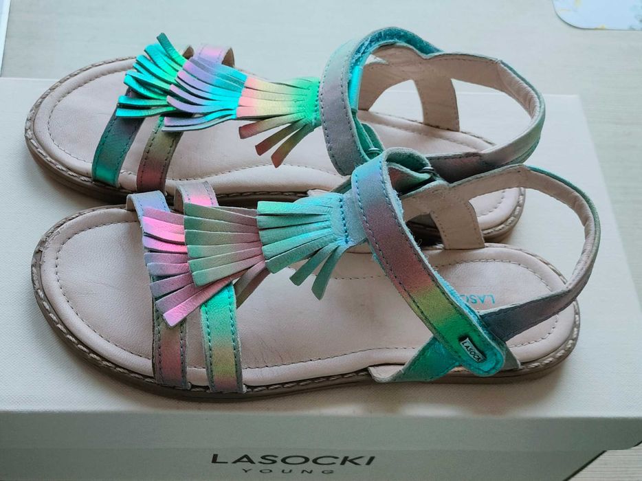 Sandałki dziewczęce skórzane na rzepy, Lasocki, rozmiar 32.