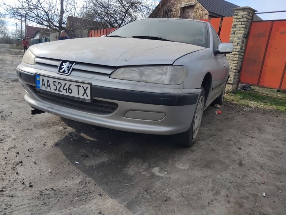 Пежо 406 1.8 бенз. Не на ходу.