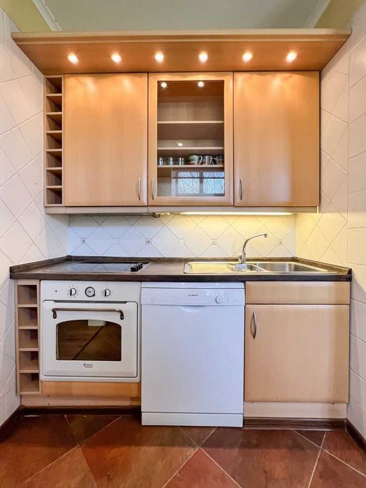 Продаж 3к квартири в Києві, Богомольця вул., 7/14 Без комісії