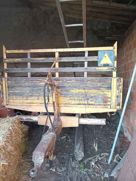 Trator e varias Alfaias agrícolas