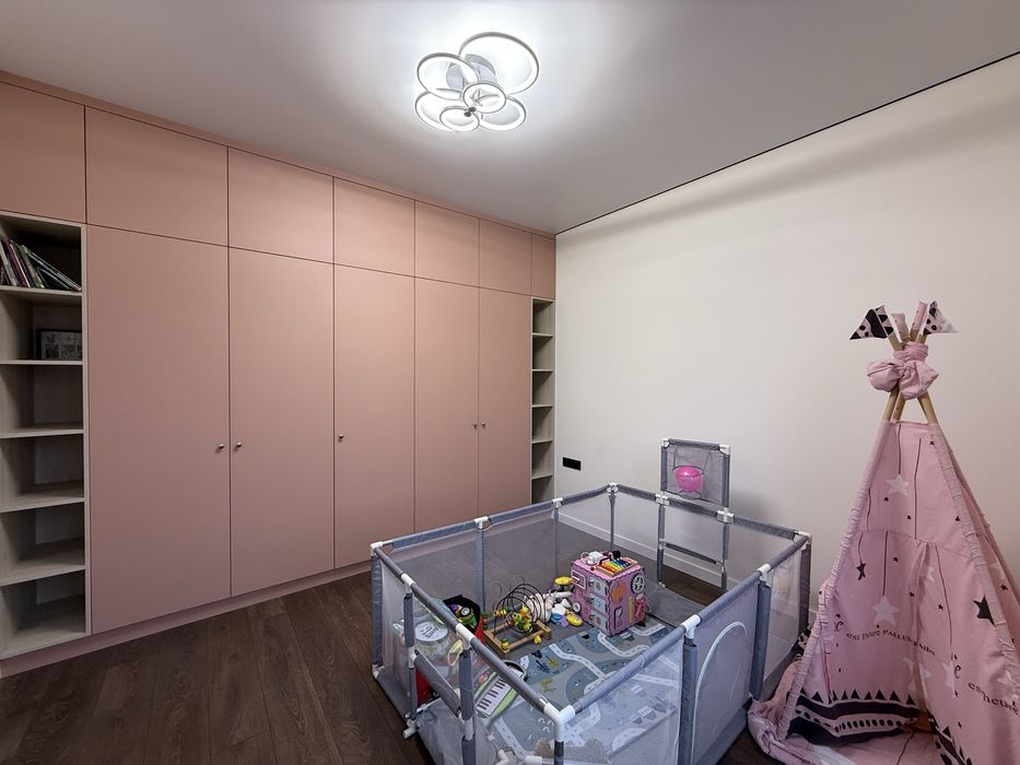 Продаж будинку з дизайнерським ремонтом та меблями у с.Боратин