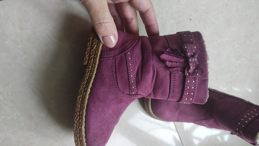 Чобітки для дівчинки